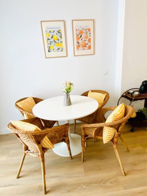 Apartamento Beautiful And Charming Loft In Russafa Soho Valencia Exterior foto